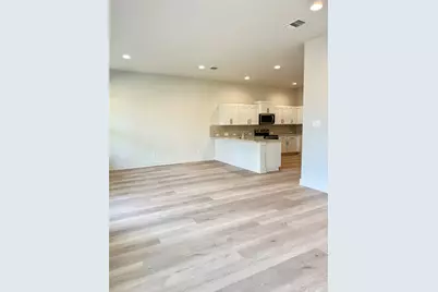 108 Zayd Court #B, Jarrell, TX 76537 - Photo 5