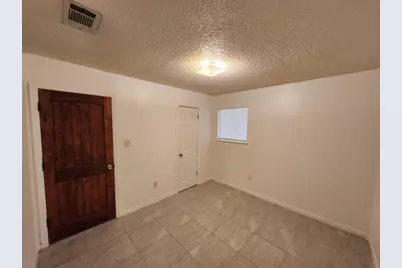 2404 Audubon Place #B, Austin, TX 78741 - Photo 15