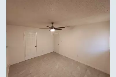 2404 Audubon Place #B, Austin, TX 78741 - Photo 13