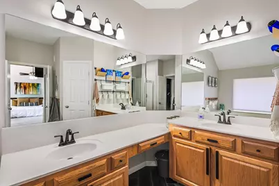 806 Mountain View Drive, Pflugerville, TX 78660 - Photo 19