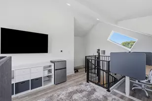 2711 Crest Ave, Austin, TX 78702 - Photo 27