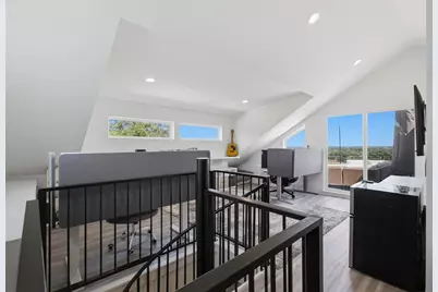 2711 Crest Avenue #A, Austin, TX 78702 - Photo 25