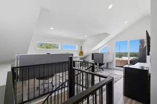 2711 Crest Ave, Austin, TX 78702 - Photo 25