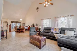 153 Pleasant Grove Rd, Elgin, TX 78621 - Photo 9