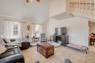 153 Pleasant Grove Rd, Elgin, TX 78621 - Photo 7