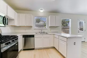 197 Peppergrass Cove, Kyle, TX 78640 - Photo 7