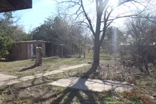 652 Fir Ln, Lockhart, TX 78644 - Photo 3