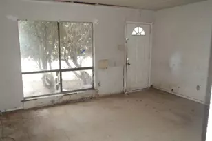 652 Fir Ln, Lockhart, TX 78644 - Photo 13