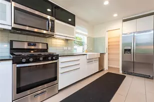 3302 Catalina Dr, Austin, TX 78741 - Photo 11