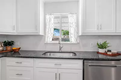 8007 Colony Loop Drive, Austin, TX 78724 - Photo 29