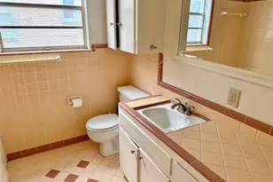 2411 S 5th St, Austin, TX 78704 - Photo 9