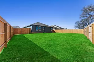 112 Ellendale Pl, Fredericksburg, TX 78624 - Photo 25