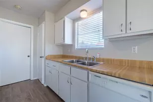 601 Osage Dr, Leander, TX 78641 - Photo 9