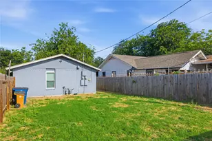 1103 Booker Ave, Austin, TX 78752 - Photo 13