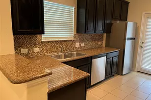 538 Tumlinson Fort Way, Round Rock, TX 78664 - Photo 3