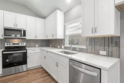 212 Tahitian Drive, Bastrop, TX 78602 - Photo 11