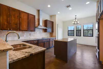 18400 Lakepoint Cove, Lago Vista, TX 78645 - Photo 9