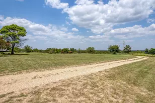 1540 County Rd 114, Rogers, TX 76569 - Photo 23