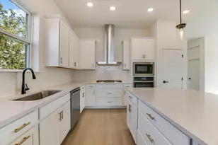 881 Prominence Wy, Leander, TX 78641 - Photo 5