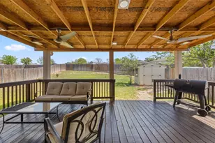 212 Lakemont Dr, Hutto, TX 78634 - Photo 23