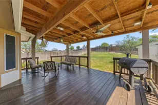 212 Lakemont Dr, Hutto, TX 78634 - Photo 23