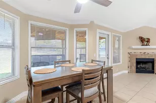 212 Lakemont Dr, Hutto, TX 78634 - Photo 11