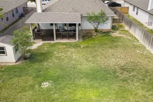 212 Lakemont Dr, Hutto, TX 78634 - Photo 25