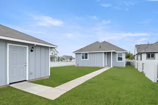700 Running Creek Dr, Kyle, TX 78640 - Photo 33