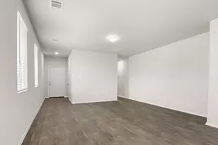 700 Running Creek Dr, Kyle, TX 78640 - Photo 9