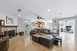 190 Carol Ann Dr, Austin, TX 78737 - Photo 7