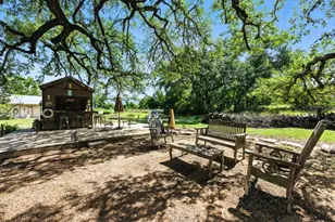 190 Carol Ann Dr, Austin, TX 78737 - Photo 21