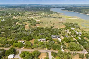 326 Lost Cove Dr, Spicewood, TX 78669 - Photo 35