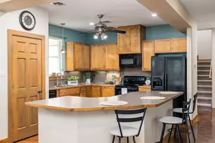 326 Lost Cove Dr, Spicewood, TX 78669 - Photo 9