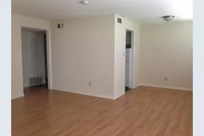 706 W 34th Street #202, Austin, TX 78705 - Photo 3