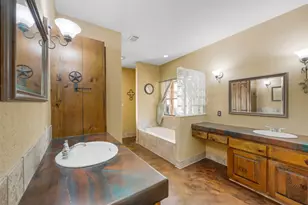 220 Meadowview Dr, Wimberley, TX 78676 - Photo 11