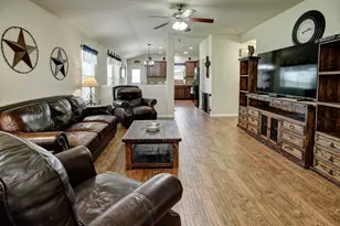 409 S Hunting Lodge Ln, Bastrop, TX 78602 - Photo 9