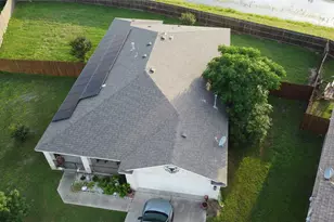 409 S Hunting Lodge Ln, Bastrop, TX 78602 - Photo 3