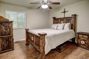 409 S Hunting Lodge Ln, Bastrop, TX 78602 - Photo 19