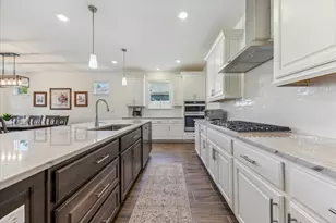636 Martingale St, Georgetown, TX 78633 - Photo 5