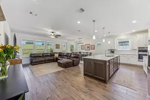 636 Martingale St, Georgetown, TX 78633 - Photo 7