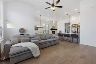 212 Texas Bluebonnet Trl, Georgetown, TX 78628 - Photo 9