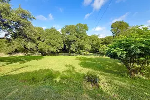 909 Center Cir, Salado, TX 76571 - Photo 1