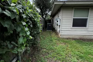 8613 Talyne Chaise Cir, Austin, TX 78729 - Photo 19