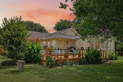 94 Louise Street, Elgin, TX 78621 - Photo 37