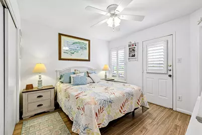 94 Louise Street, Elgin, TX 78621 - Photo 17