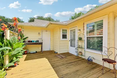 94 Louise Street, Elgin, TX 78621 - Photo 25