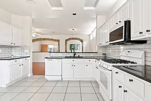 118 Bass St, Georgetown, TX 78633 - Photo 9