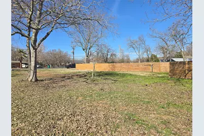305 Lexington Road, Elgin, TX 78621 - Photo 9