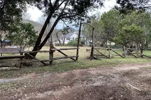 207 Hub Dr, Wimberley, TX 78676 - Photo 5