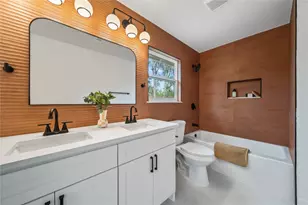 5202 Woodmoor Dr, Austin, TX 78721 - Photo 21